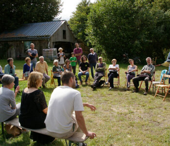 Groupe assemblé en plein aire